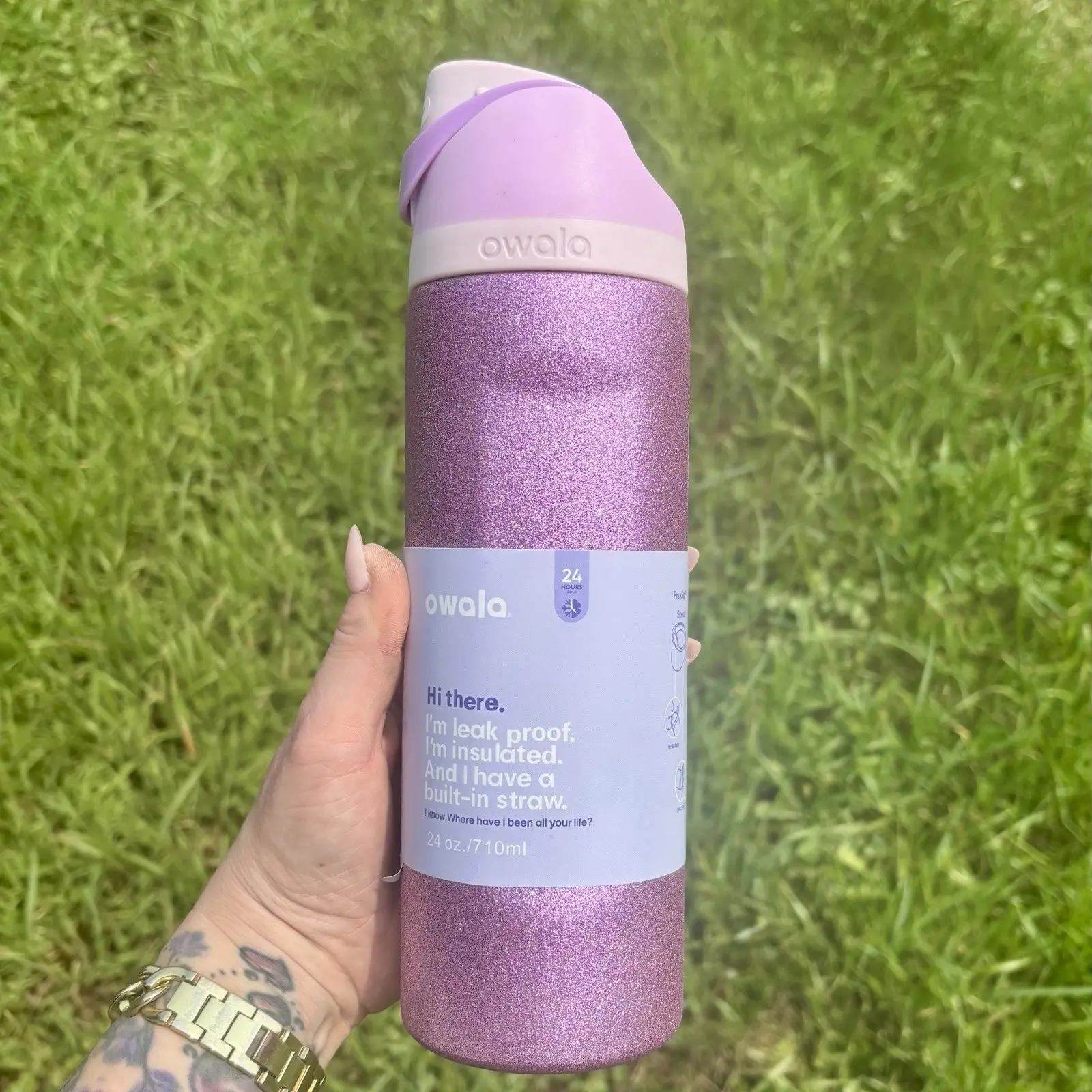 Owala 24OZ FreeSip So Eggstra Limited Edition Water Bottles, Color Drop Exclusive, Insulated Stainless Steel Water Bottle, Aesthetic Drinkware for Sport Lovers, 24H Ice Cold, Urban Outfitters Bottle,Aesthetic Outdoor Gear for Gift & Gym Flasks Tumbler