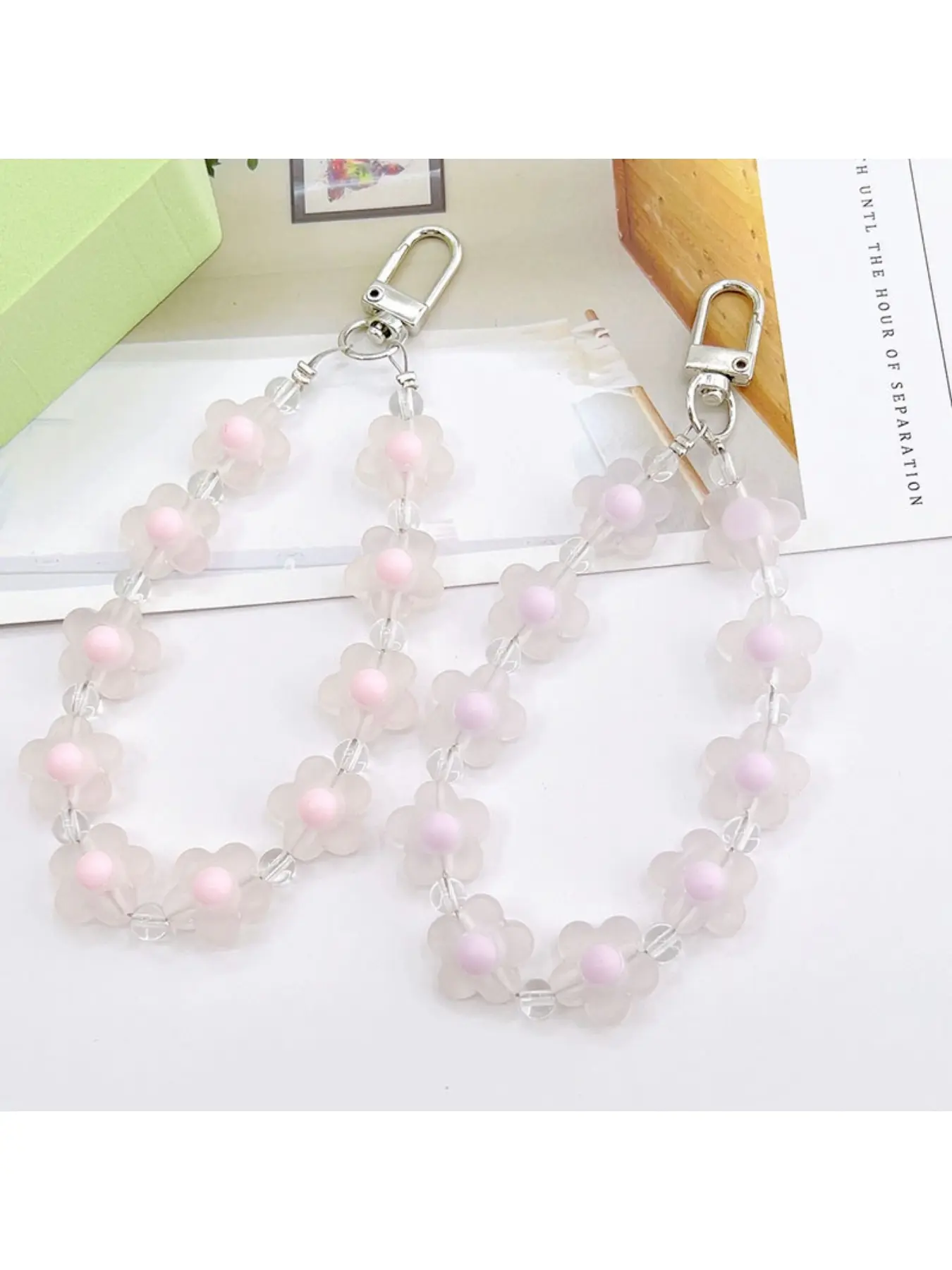 New acrylic pendant frosted flower beaded keychain girl's key ring bag accessory