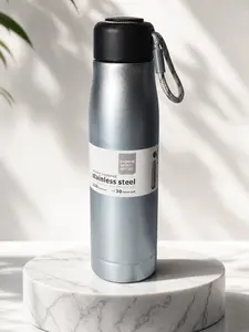 Sleek Silver Vacuum Flask, Kitchenware Drinkware for Daily Hydration, Flasks