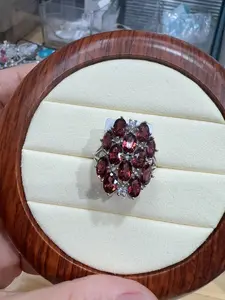 Mary(12702)gc.Garnet cluster ring s925