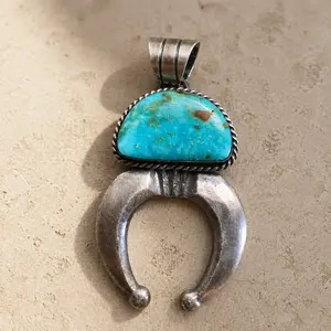 US Ethnic Unisex Kingman Butte Naja-Shape Silver Statement Pendant - 4x2 in, Artist-Signed, 1 Size, Navajo Pearls Compatible Jewelry Accessory for Adults Silver Necklaces