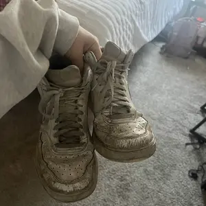 Product Review of SneakERASERS️ Instant Shoe Cleaner: 10 Pack from b**e **