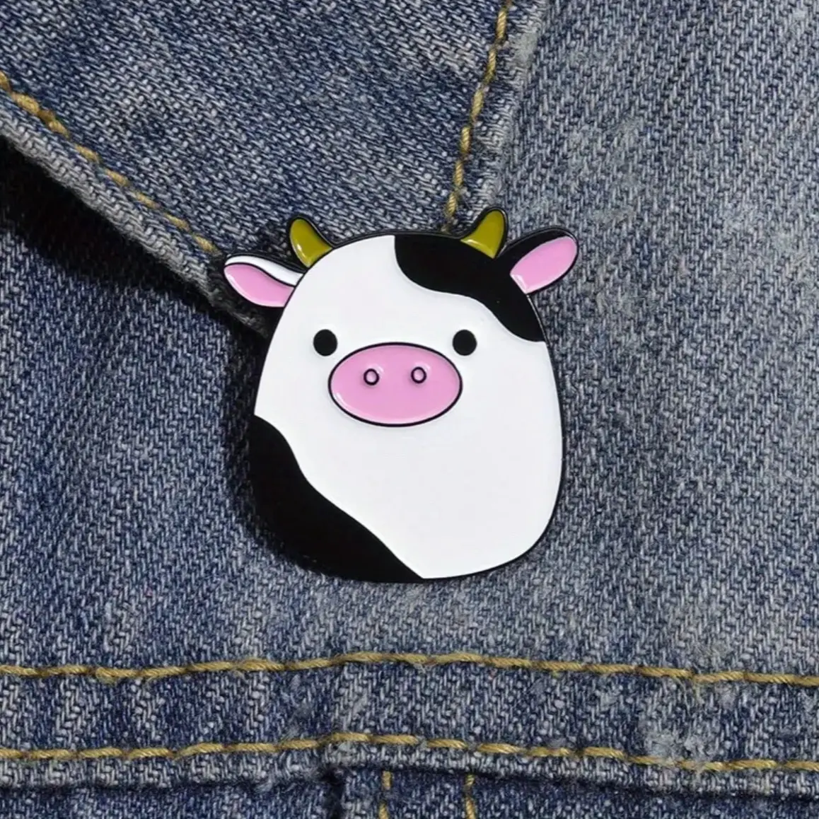 Pin, cow pin, enamel pin, brooch, Squish