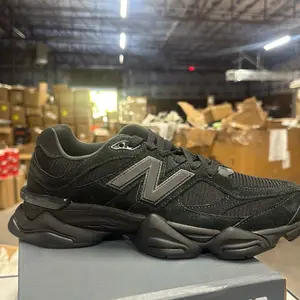 NEW BALANCE TRIPLE BLACK 9060 FASHION SNEAKER - Men's Comfortable & Stylish Running Shoes