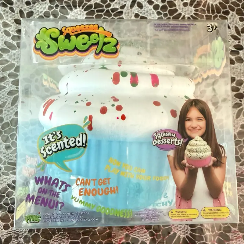 Squishy Jumbo CUPCAKE - stress relief toys