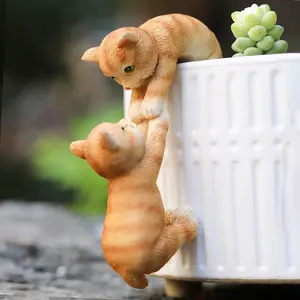 Cute Cat Planter Edge Decoration, Cat Rescue Partner Decor, Fun Garden Plant Pot Ornament, Perfect Gift for Plant Lovers and Cat Lovers