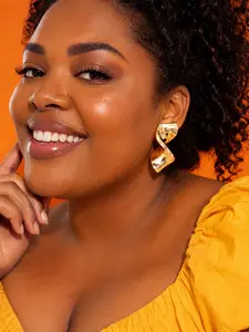 Korean Style Gold Statement Earrings for Women, Vintage Irregular Twisted Metal Stud Jewelry with Elegant Luxury Design, Fashion Earrings for Party Wedding Daily Wear, Birthday Christmas Gift for Girlfriend Wife Daughter