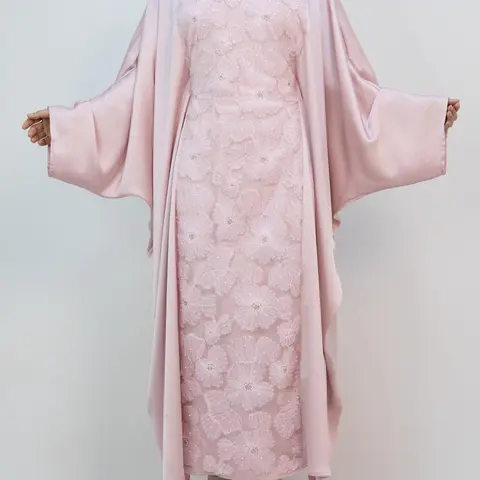 Middle Eastern Muslim Women's Kaftan, Satin Solid Color Batwing Sleeve, Flower Beaded Abaya for All Seasons, Elegant Loose-Fitting Dress, Muslim Dresses, Islamic Clothes