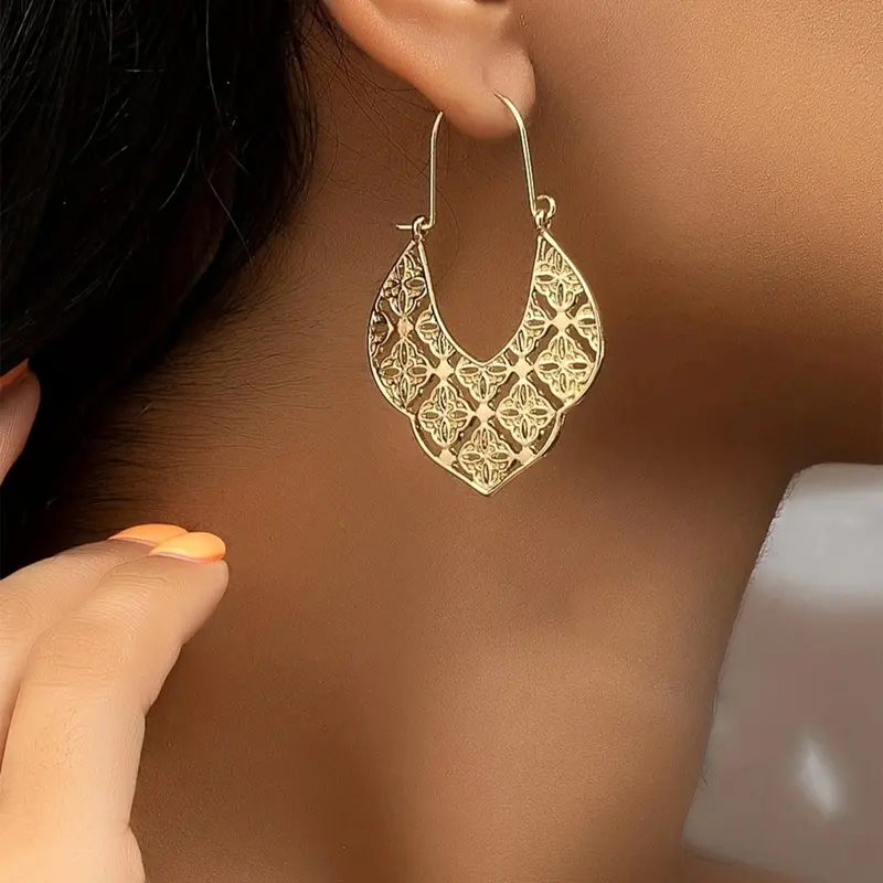 Women's Boho Style Hollow Out Design Hoop Earrings, 1 Pair Trendy All-match Hoop Earrings, Chic Vintage Jewelry As Gift for Women & Girls for Daily & Party Decor