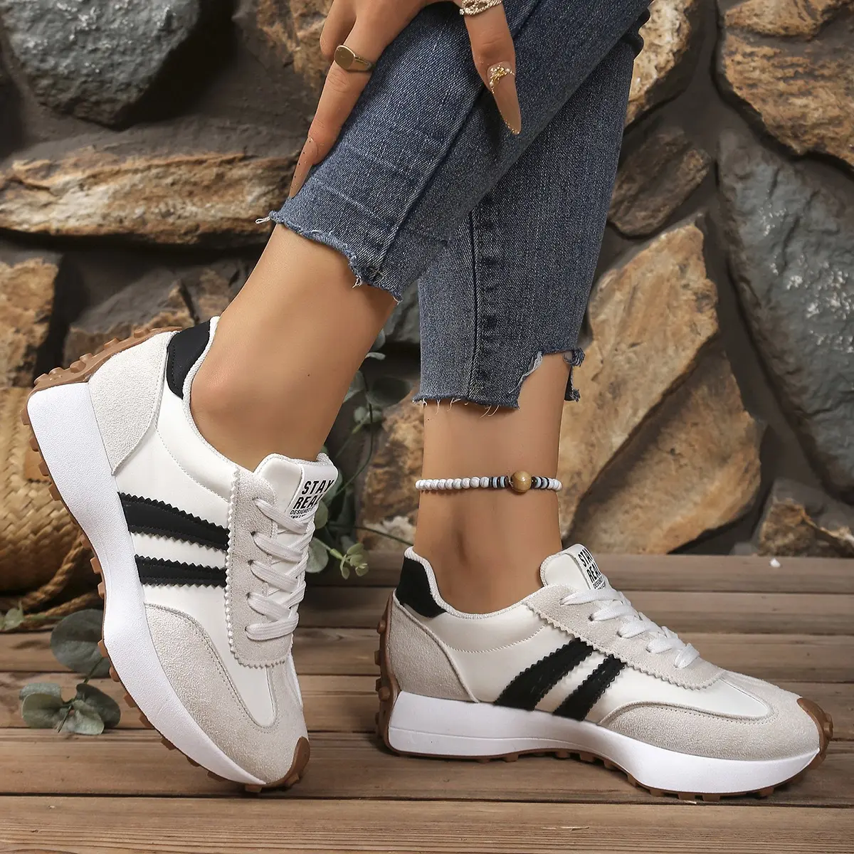 Women's Retro Color Block Casual Trainers - Lace-Up Fit, Platform Wedge Sole, Non-Slip, Wear-Resistant, Lightweight Walking Shoes for Commute & Daily Wear