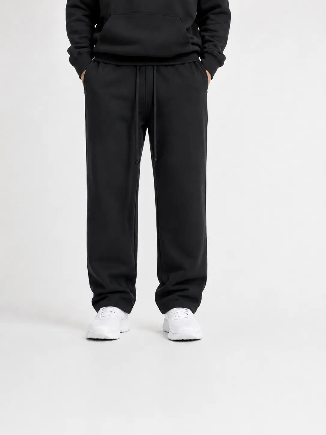 Menswear Plain Baggy Sweatpants - Men's All Black Relaxed Fit Uncuffed Straight Leg Fleece Pants with Drawstring Waist, Casual Streetwear Bottoms