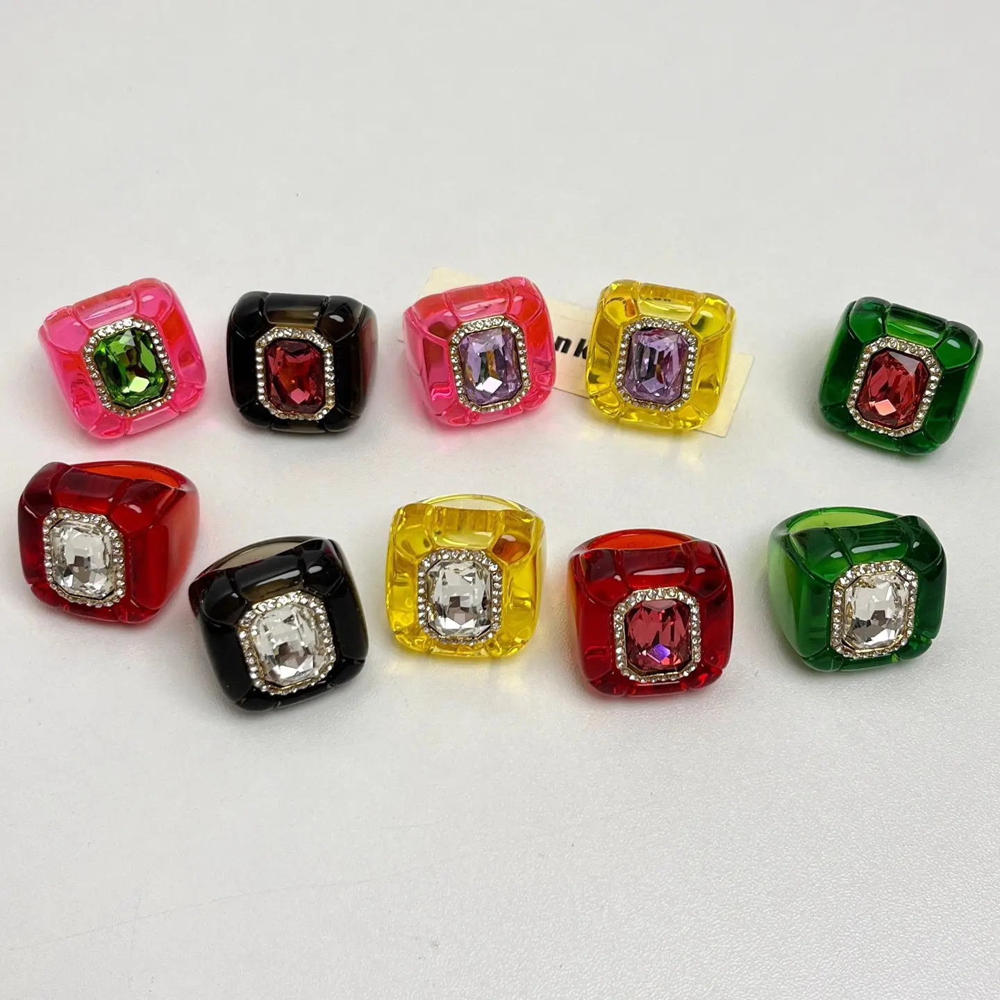 Women's Y2K Dopamine Glitter Jelly Resin Chunky Ring, Eye-Catching Color-Shifting Wide Ring, Trendy Statement Piece for Parties, Festivals & Night Out Mother's Day Gift Ideas 2026