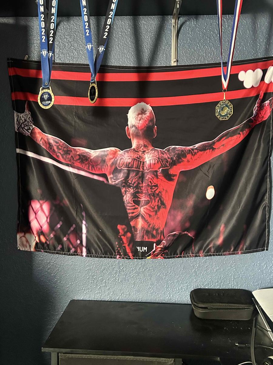 Item:  40x30in/102cm(width) x 76cm(height