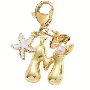 A–Z Bubble Letter Gold Keychain – Cute Shell & Starfish Charm, Bag Charm, Backpack Pendant, Car Key Accessory, Gothic Y2K Style, Summer Gift for Women