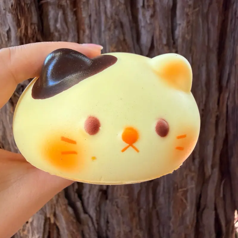 Cat Bun Bread-Scented Squishy Toy, Slow-Rise Stress Relief