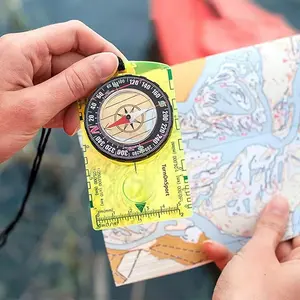 Outdoor compass, navigation, map, ruler, reading reconnaissance, excellent outdoor orienteering equipment, suitable for hunting, survival travel and backpacking trips