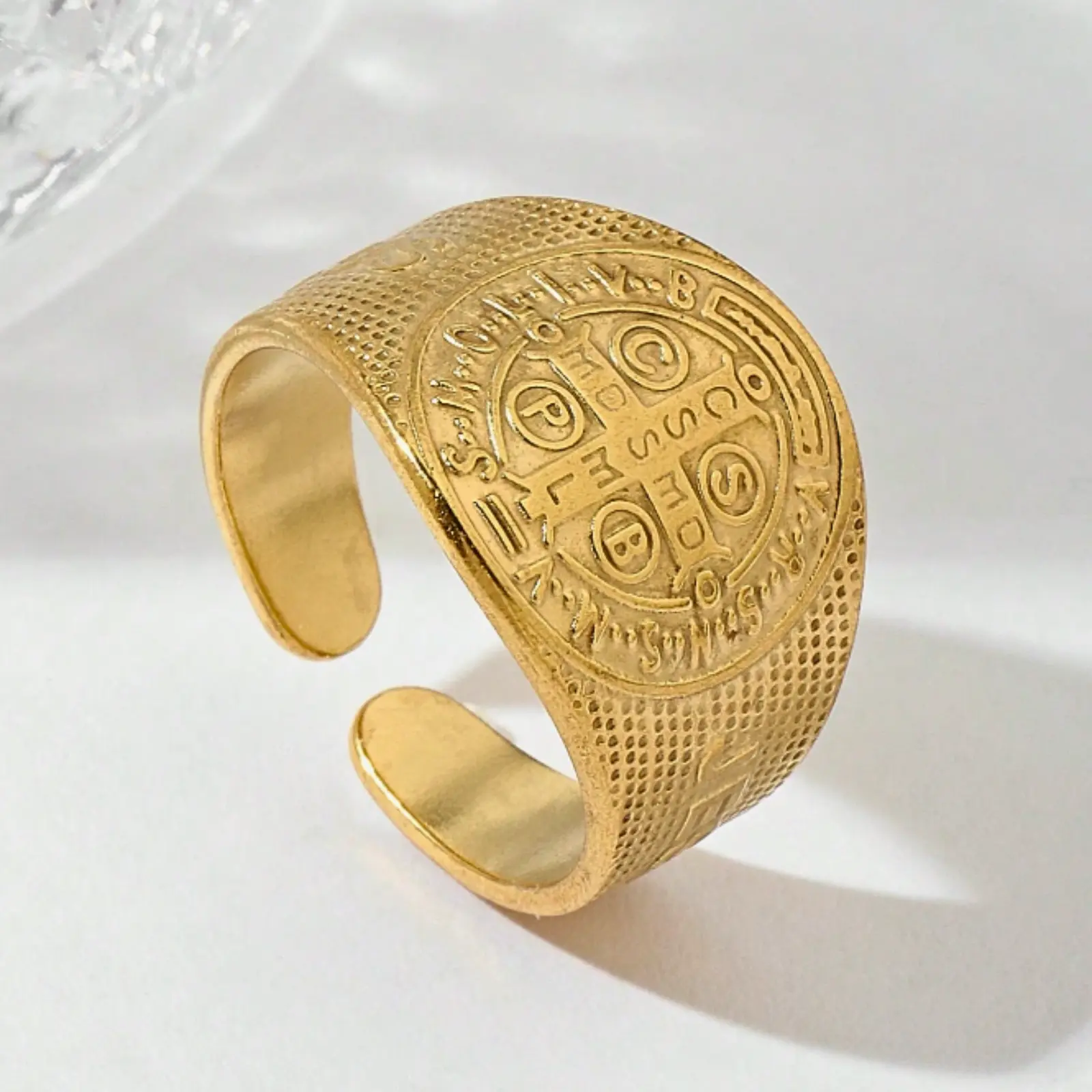 1 wide titanium steel ring in the shape of Saint Benedict, suitable for daily wear for both men and women, classic everyday style, meaningful gift for friends and relatives