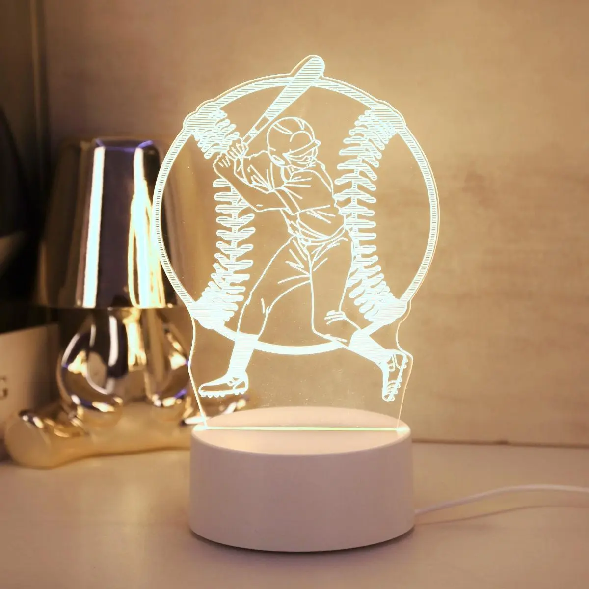 Baseball Player Design USB Powered Night Light, Creative 3D Baseball Design Desktop Decorative Light, Novelty Lighting for Home Bedroom Living Room, Led Lighted