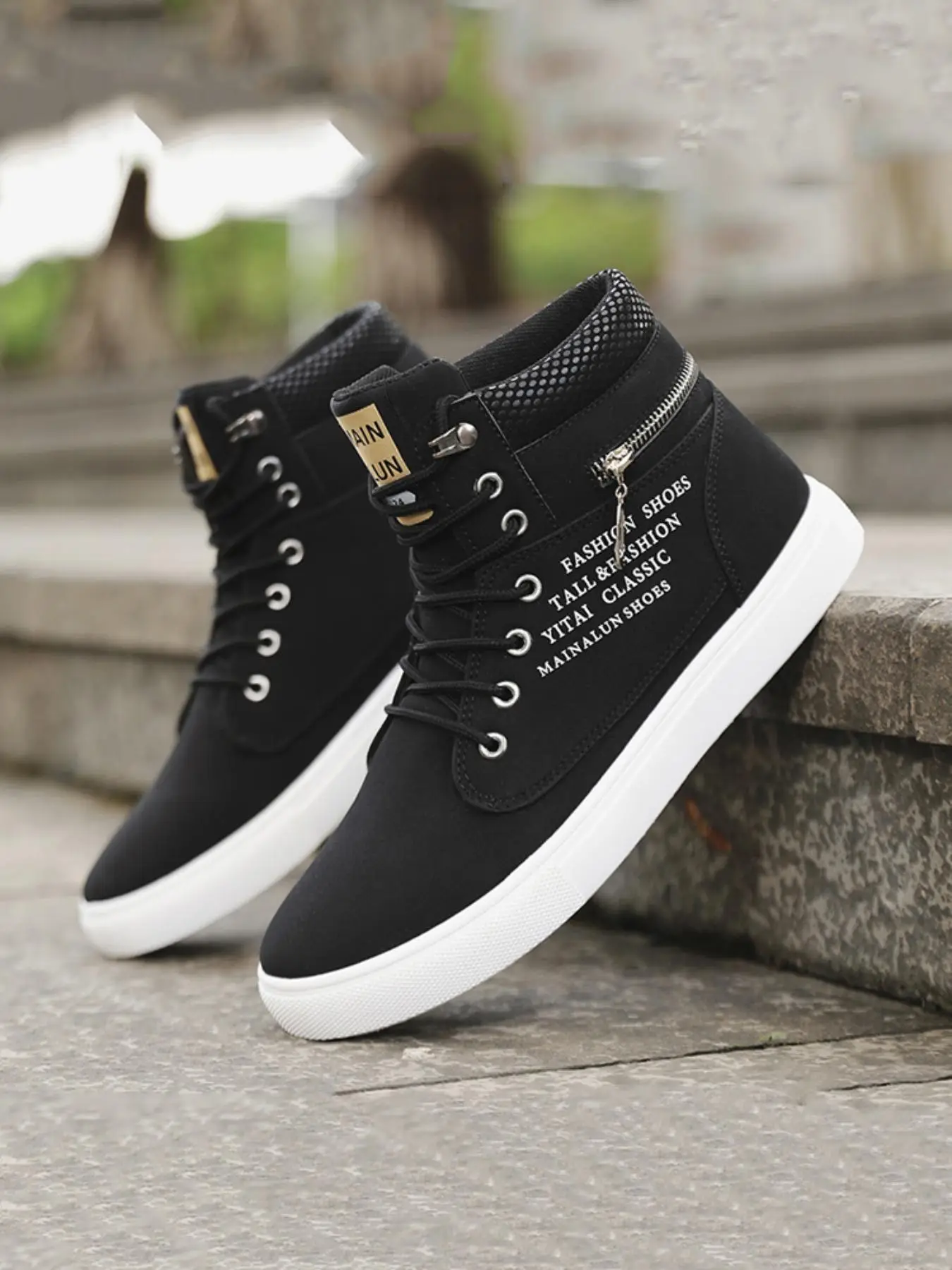 Men's Fashionable Letter Patched Design Lace Up High Top Sneakers, Casual Comfortable Sports Shoes for Outdoor Activities, Male All-match Round Toe Hi