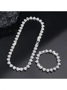 2pcs Heart Shaped Cuban Chain Necklace Set, Hip Hop Style Choker Jewelry, Luxurious Matching Set for Valentine's Day & Birthday Gifts, Trendy Accessory for Teen Girls, Daily & Party Wear