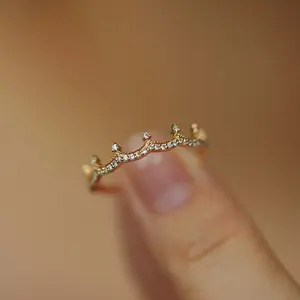 Inlaid zircon crown ring ladies daily versatile gift for girlfriend springtok