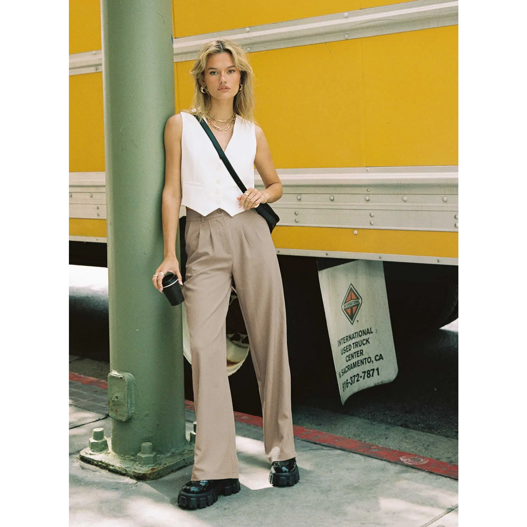 Archer Pants Taupe