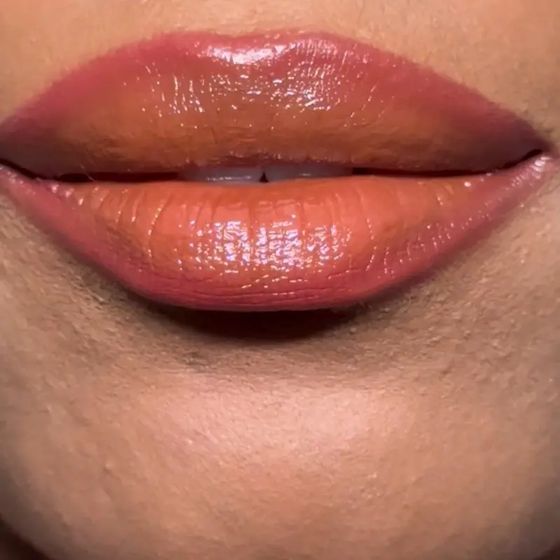 Hot chocolate Lipgloss with chocolate flavor