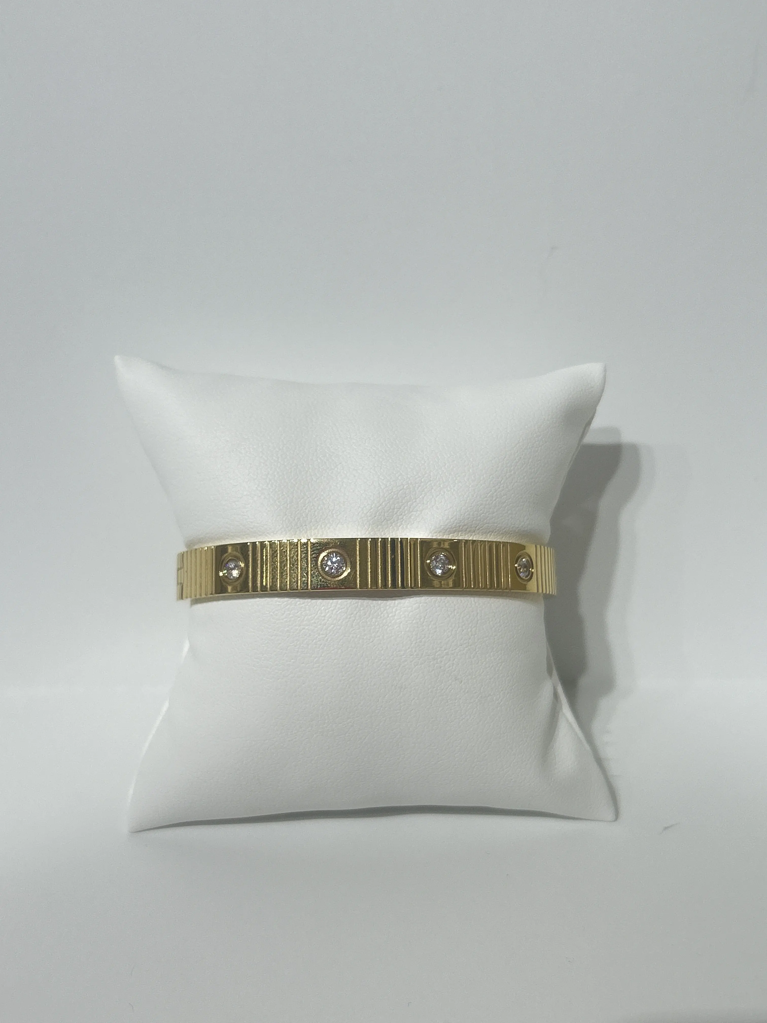 Hinged Stainless steel bracelet
