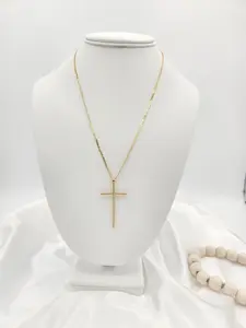 Minimalist chain with fine cross, elegant for women, 14K gold plated, high quality.