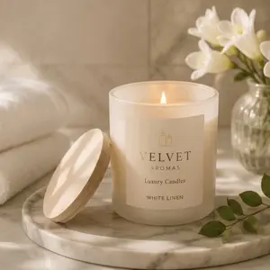 White Linen Scented Candle