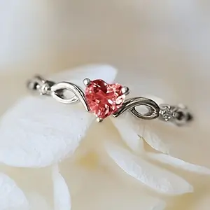 [Luxurious Women's Engagement Ring] Golden-Tone Heart-Shaped Ruby Statement Gemstone Ring - Synthetic Gem, Gem-Laden, Large Gemstone, Simulated Crystal, Sparkling Costume Jewelry for Weddings, Valentine's Day Gifts, Gem-Laden Rings, Large Gemstone Rings