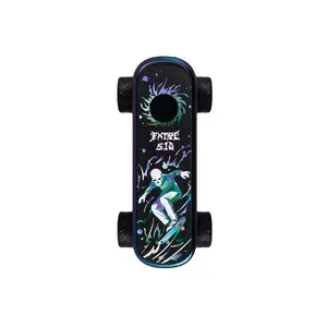 Play deck skateboard