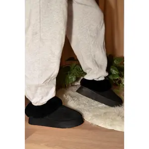 WILD DIVA Faux-Fur Platform Slip On Booties goth winter