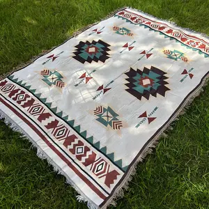 Boho Style Geometric Pattern Picnic Blanket, Vintage Style Throw Blanket with Tassel Decor, Outdoor Camping Blanket, Picnic Mat for Outdoor Camping