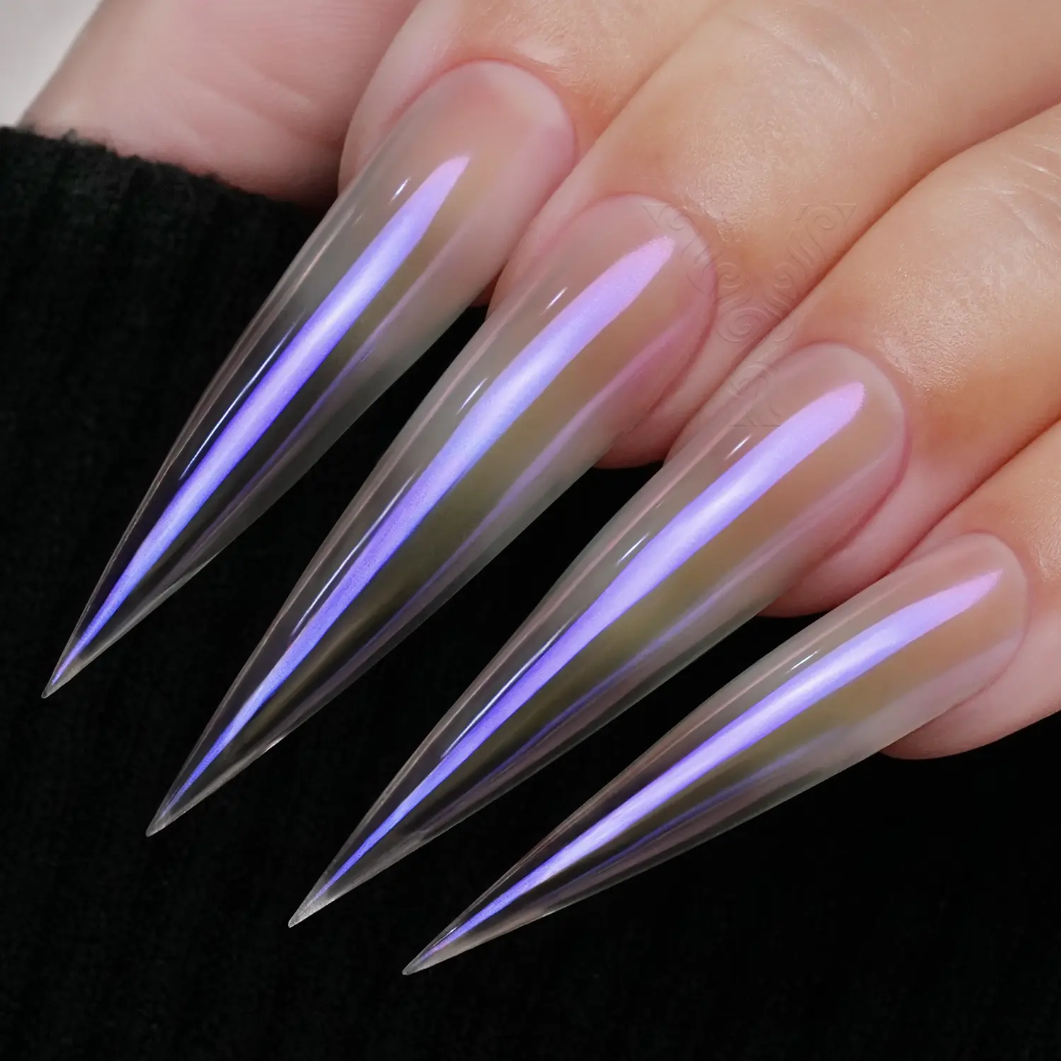 YOKEFELLOW GleamTap Cushion Aurora Chrome Nail Powder - Mermaid Aurora Effect ,Nail Art Glitter  Decoration for Home DIY Salon Manicure (GT120 Lilac Glow/Yellow with Lilac Sheen）