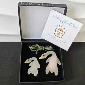 UV Color Changing Duck Car Jewelry - UV Color Changing Roasted Duck Pendant with Sunlight Indicator, Fade Resistant Car and Bicycle Dashboard Decoration, Cute Rearview Mirror Jewelry,Personalized Gift for Girlfrend&Classmates