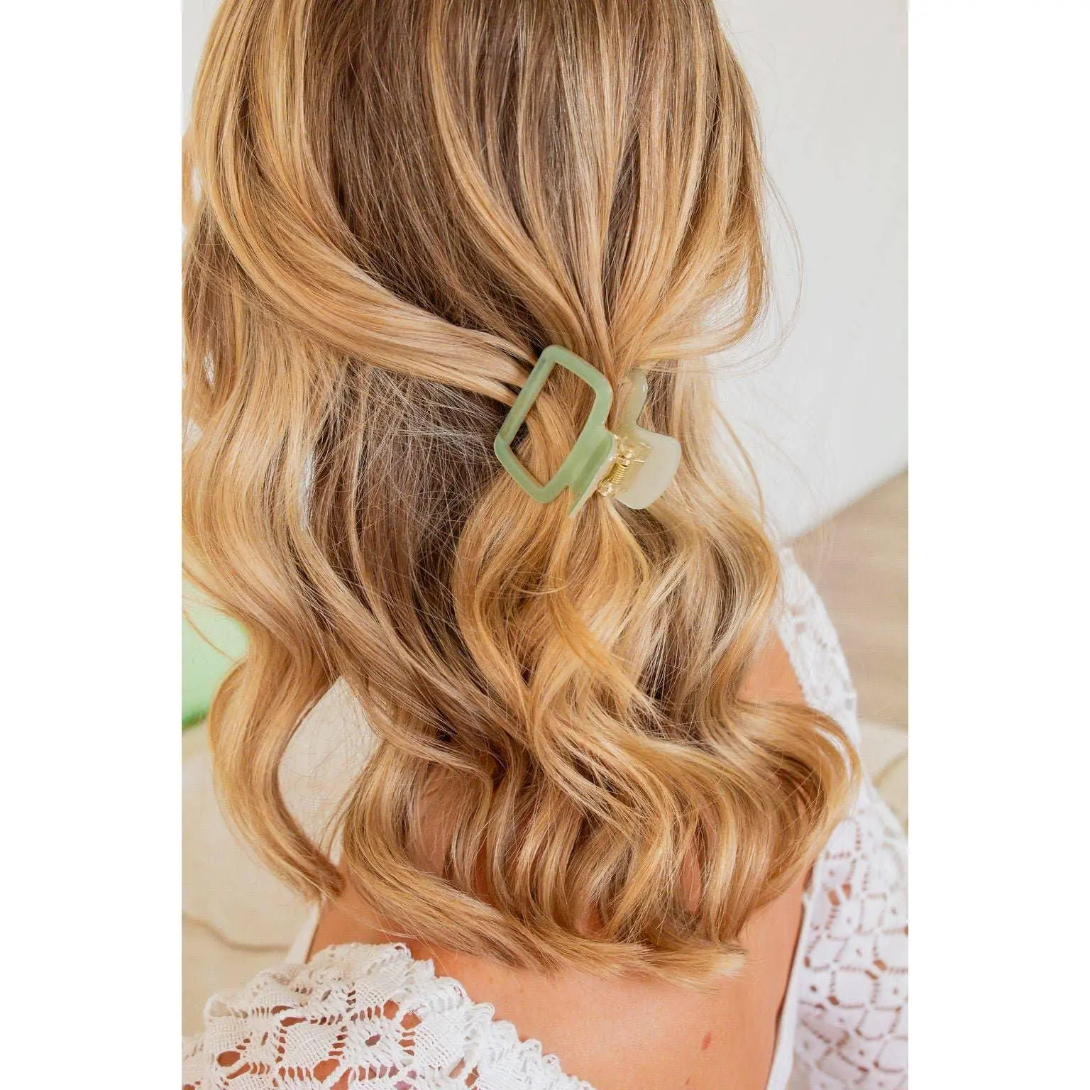 Shop ANDi - Dewdrop Claw Clip