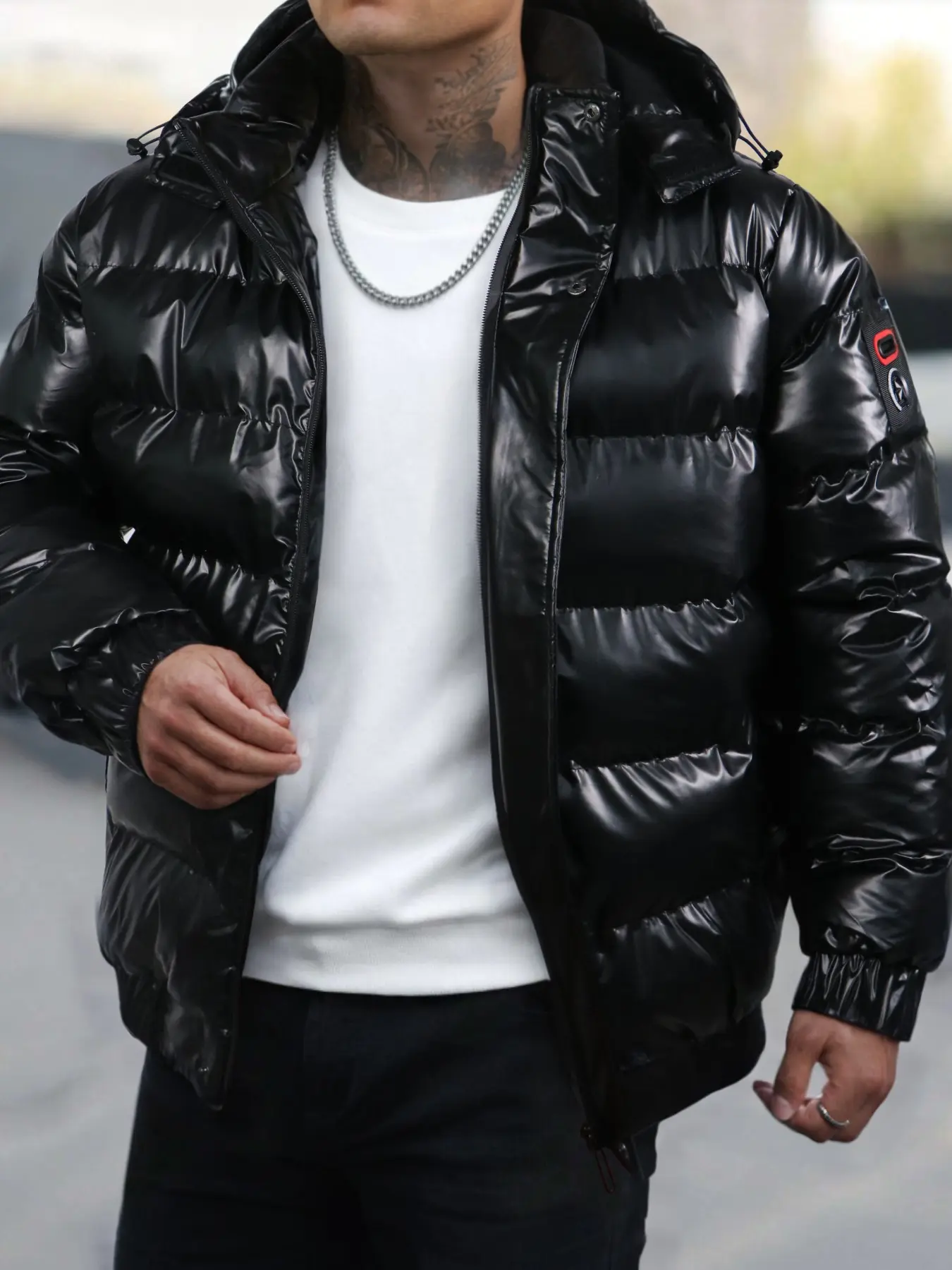 1 Pack Oversized Shiny Puffer Jacket TikTok Viral Streetwear Windproof Insulated Hooded Coat for Men Women Daily & Outdoor Casual Jacket Coat