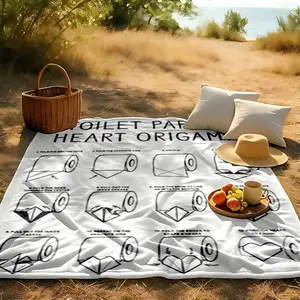 1 piece Toilet Paper Heart Folding Tutorial Step-by-Step Pictures_9535 themed flannel blanket - Flannel blanket with modern design, suitable for sofas and beds, all-season use, super soft and comfortable, digitally printed pattern, 100% polyester