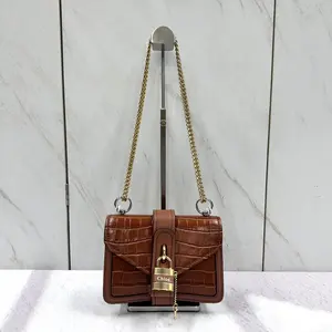 Pre-owned Chloé Leather Shoulder Bags 7.8'' R2559 Shoulder Bag C18376651677 0603 E Kylie