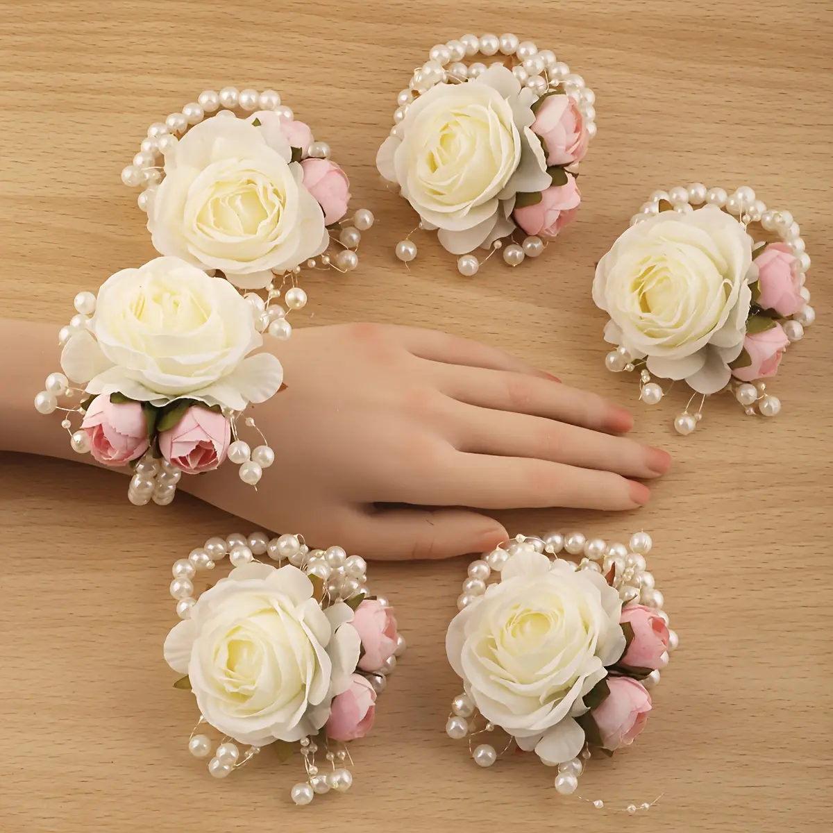 6pcs Romantic Ivory-Colored Rose Wrist Flowers for Bridesmaids And Sister Groups, Adorned with Beaded Pink Flowers, Suitable for Valentine'S Day, Evening Parties, And Spring Weddings Bridal Wrist Corsage