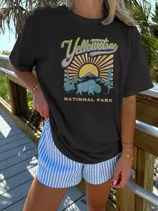 Women's Vintage Yellowstone National Park Letter Print Graphic Tee, Casual Sunset Print Short Sleeve Round Neck T-shirt for Daily Wear, Ladies Clothes for All Seasons