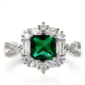 St. Patrick's Day Gifts Classic Emerald Green Rings Sterling Silver Adjustable open band Sparkly Cubic Zirconia Engagement Luxury Ring for Women Vintage Elegant Design Halo Crystal Ring Irish Jewelry Gift for Mother's Day party daily wear gift