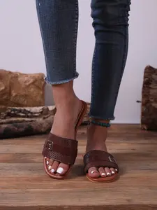 Non-Slip Beach Slippers, Comfortable Casual Shoes, Ideal for Daily Wear and Outdoor Activities, Flat Square Toe Design