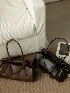 Bag “Luxe Silhouette” — Soft Cowhide Leather Shoulder Bag