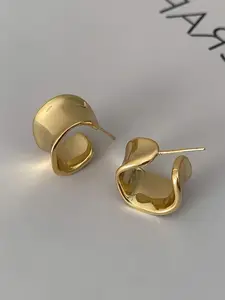 Women's Elegant C-Shaped Wide Face Metal Earrings, Irregular Circle Design, Perfect for Daily Wear & Commuting