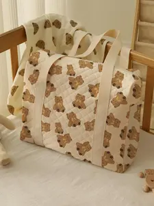 Bear Pattern Travel Bag, Lightweight & Durable Organizer, Large Travel Diaper Bag for Mothers, Women and Baby Care, Travel Diaper Tote, Lightweight Diaper Handbag