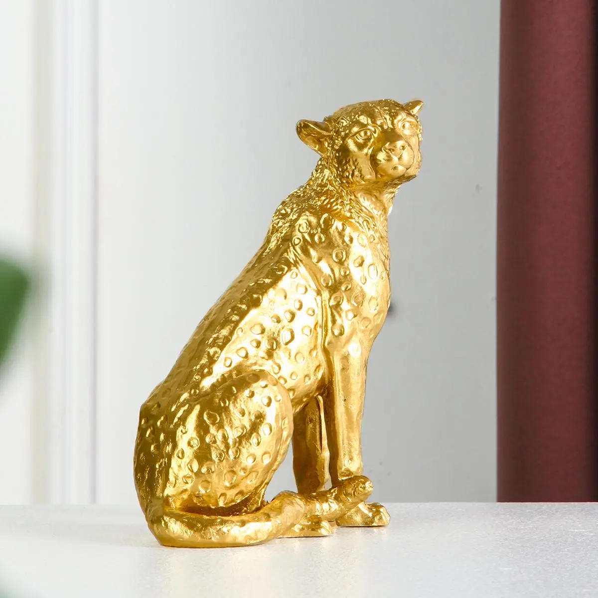 Vintage Leopard Design Resin Figure Ornament, 1 Count Creative Desktop Decoration, Desktop Decorative Statue for Home Office Hotel, Decorative Sculptures, Desktop Figurine, Decorative Piece