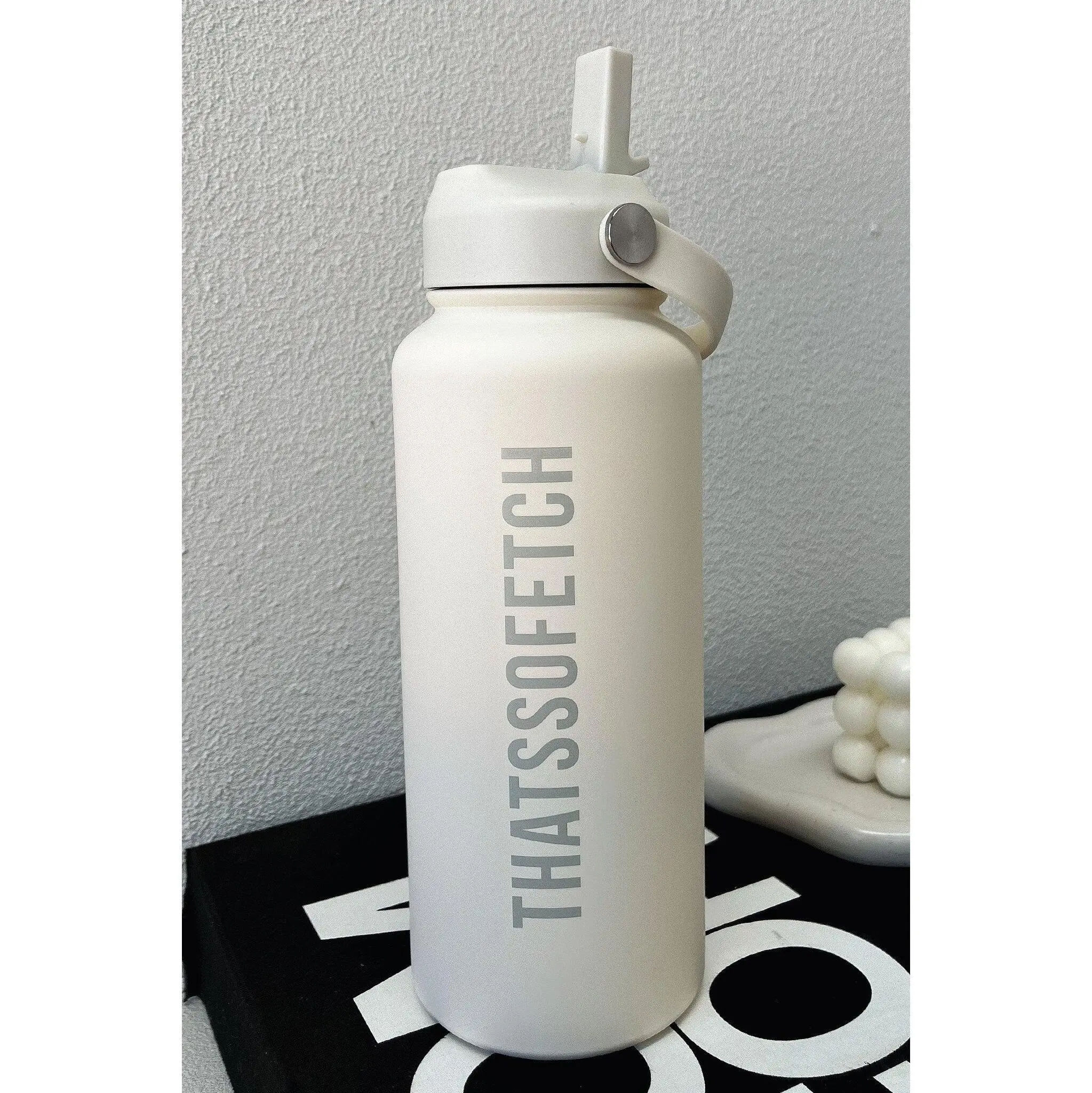 TSF Leak-Proof Modern Vacuum Flask, 1L (500-1000 ml) Insulated Wide Mouth Drinkware with Lid and Straw, Stylish Handy Bottled Kitchen Flask for Adults, Ivory, Keeps Drinks Cold or Hot