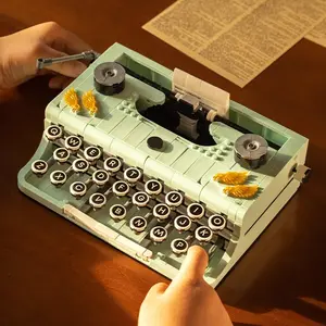 820PCS typewriter building blocks, classic creative machines, retro miniature building blocks, puzzle toys, holiday gifts, creative building blocks, desktop decoration ornaments, the preferred gift for friends and lovers Brick